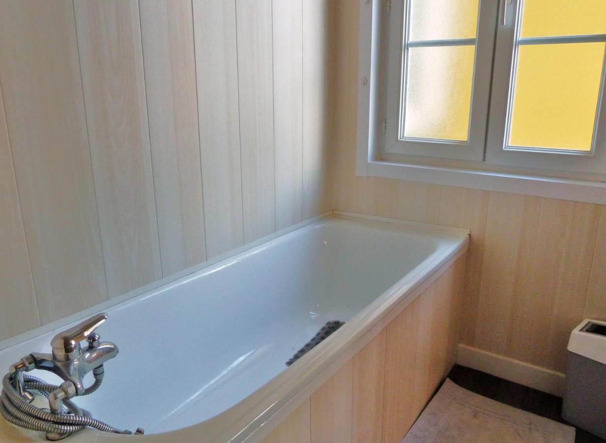 Vaste Appartement, Lumineux, 8 Couchages Eaux Bonnes Bagian luar foto
